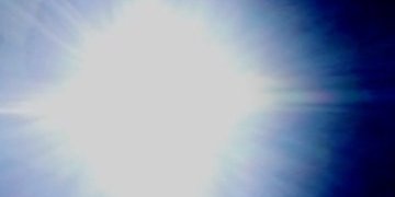 Uzeste à la lampe électrique