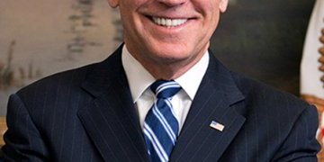 Livrez-nous Assange, il sera bien traité !